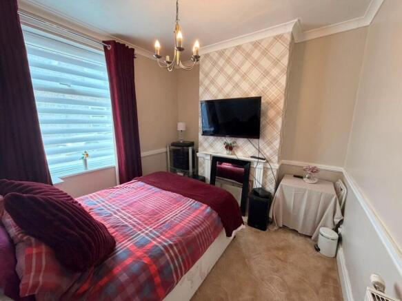 3 bed Terraced for sale Image 12