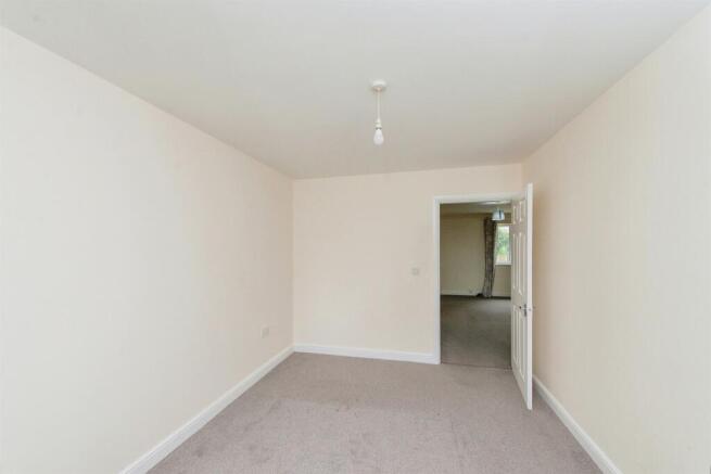 2 bed Maisonette for sale Image 12