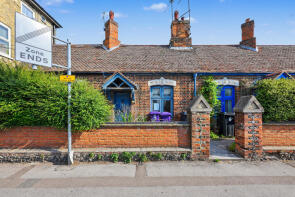 4, The Alms Houses, Queens Road, Royston SG8 7AP