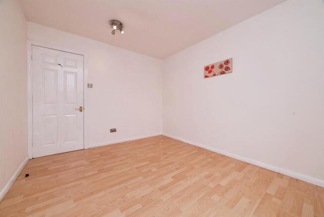 2 bed Semi-Detached for sale Image 8
