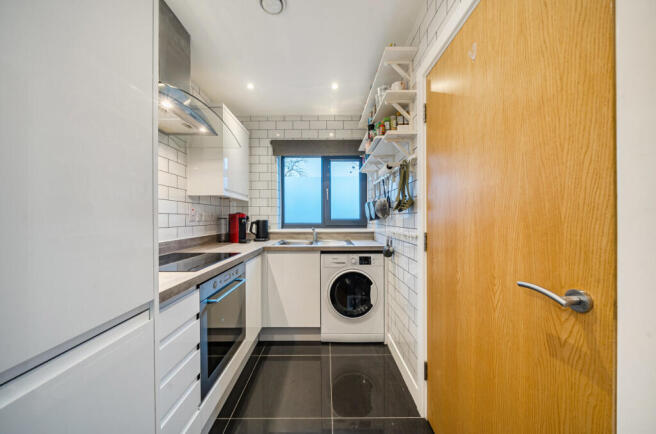 1407737-10-6984bf...