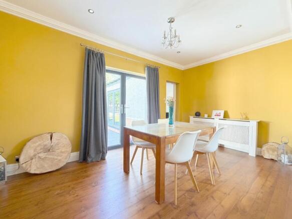 4 bed Detached for sale Image 10