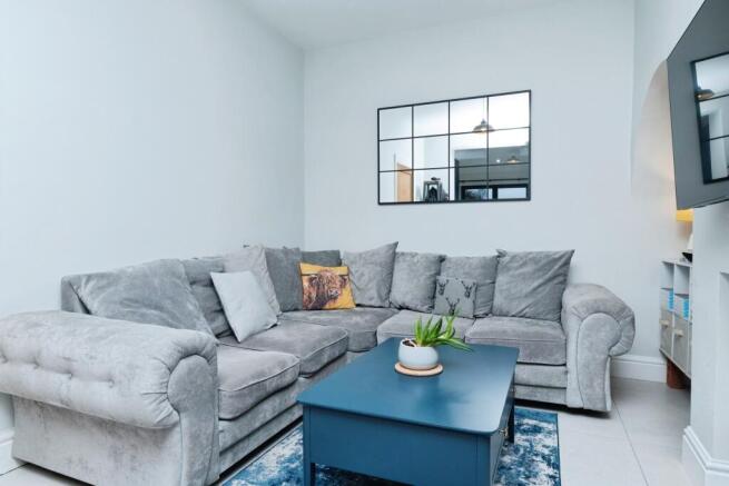 3 bed Semi-Detached for sale Image 7