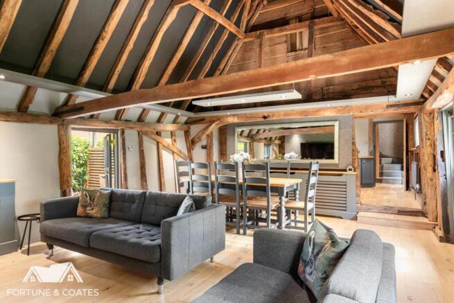 OakTreeBarns_4.jpg