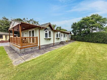 Parc Y Wern, Llangoed