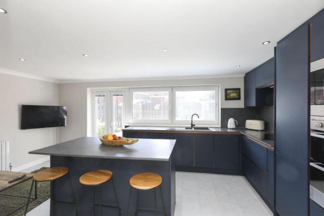 2 bed Bungalow for sale Image 6