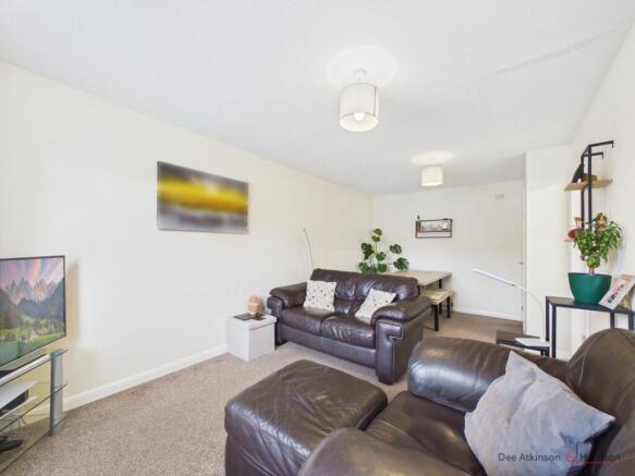 2 bed Semi-Detached Bungalow for sale Image 6