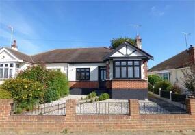 67, Mornington Crescent, Hadleigh, Benfleet SS7 2HW