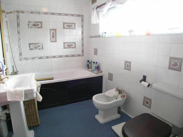 Photo 8
