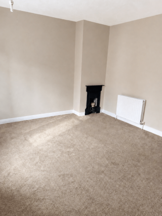 3 bed End of Terrace to rent Image 2