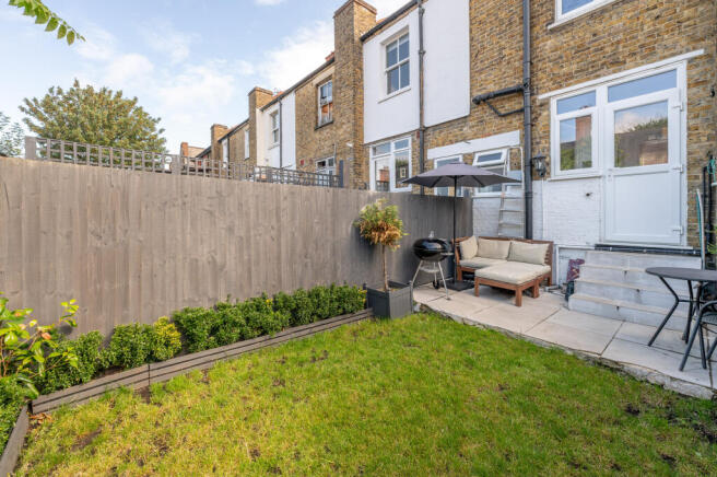 240 Derington Road-2