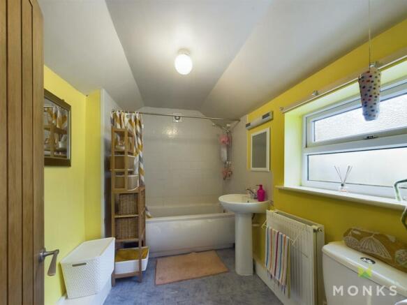 CAM01348G0-PR0424-STILL008.jpg