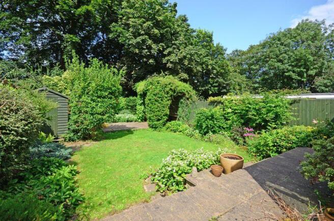 Garden & W...