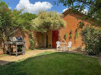 Wordsworth Mead, Redhill