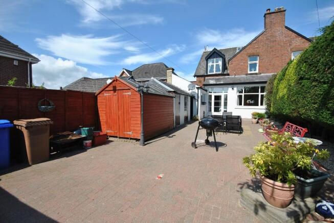 REAR GARDEN1