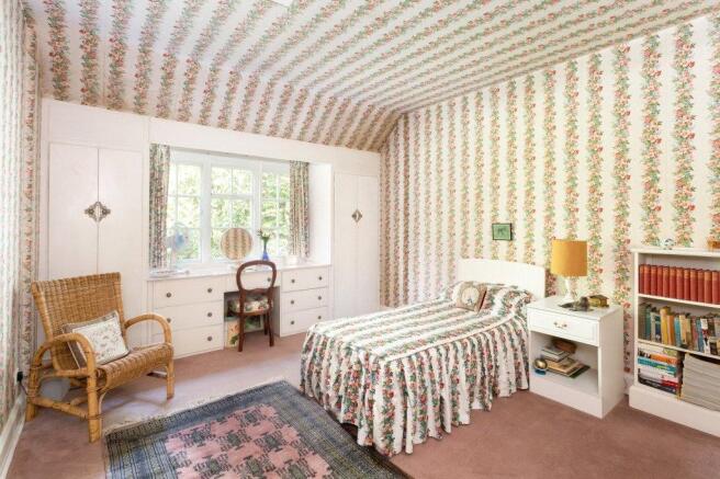 5 Bedrooms