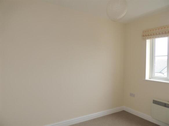 Bedroom 3: