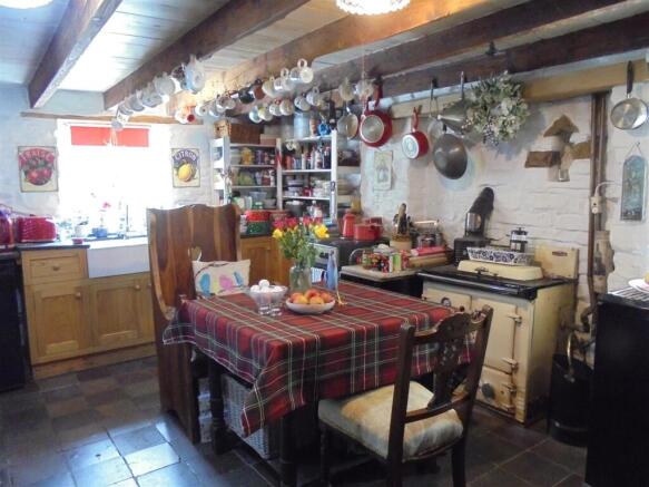 Kitchen diner 3.JPG