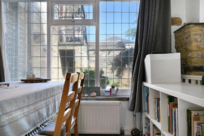 3 bed Terraced for sale Image 9