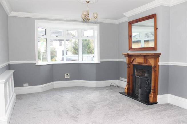 (28.12.2020) 24 Plomer Green Lane Living Room.JPG