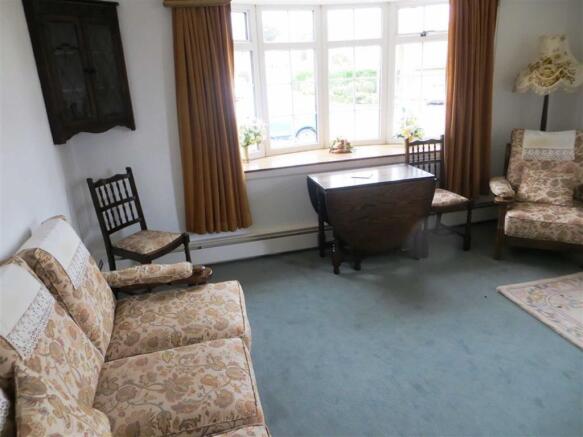 SITTING ROOM