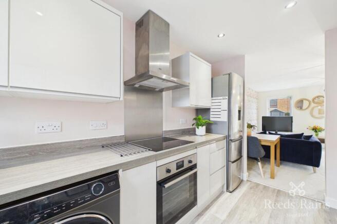 2 bed Semi-Detached for sale Image 6