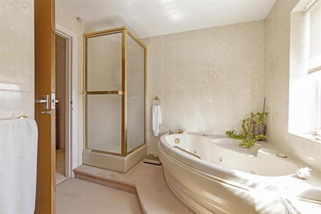 Bathroom-3.jpg