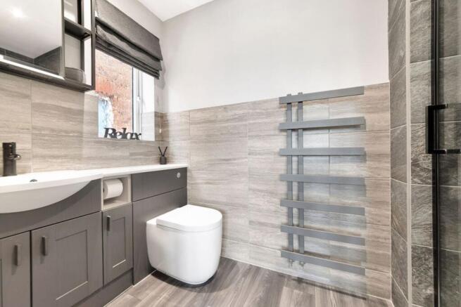 Master En-Suite