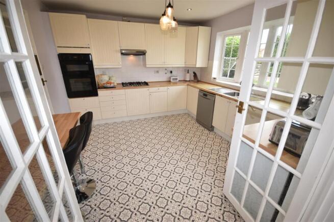Kitchen/Breakfast Room