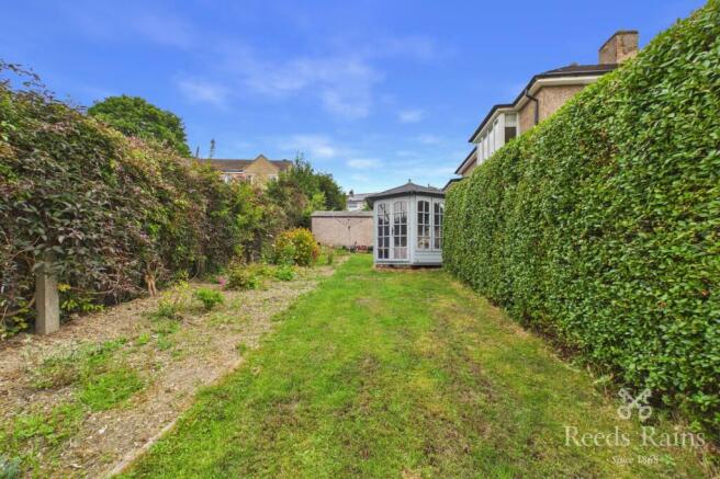 2 bed Apartment for sale Image 8