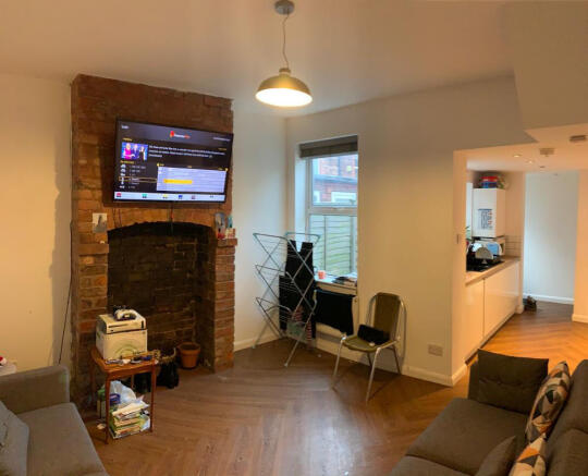 3 bed House to rent Image 4