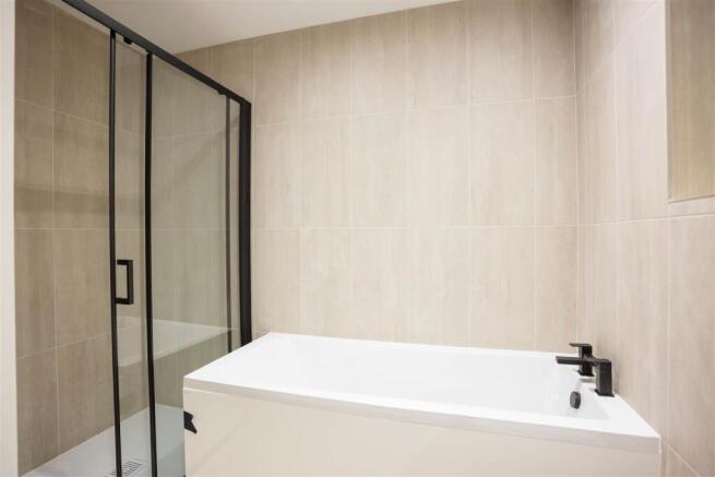 2 bed Apartment for sale Image 7