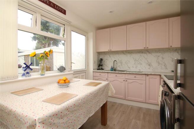 2 bed Semi-Detached for sale Image 6