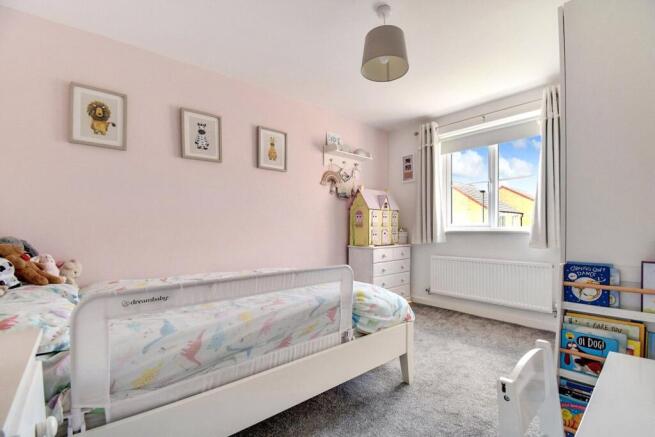 4 bed Detached for sale Image 8