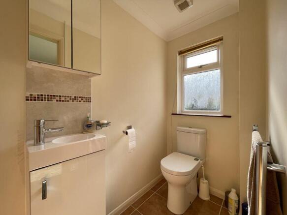 Cloakroom / WC