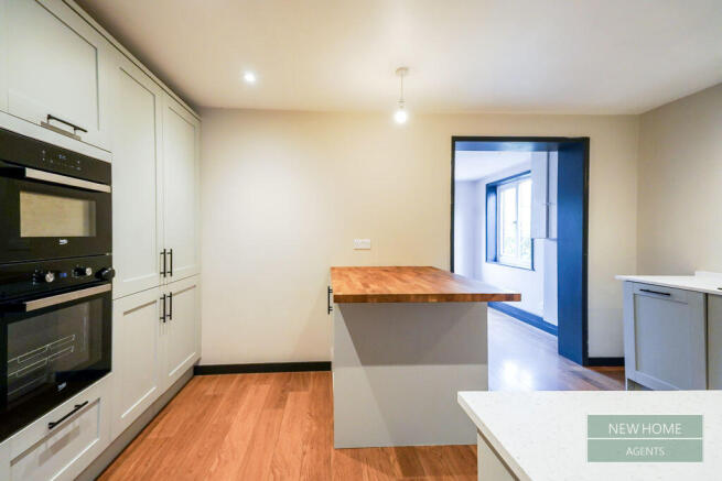 3 bed Semi-Detached for sale Image 6