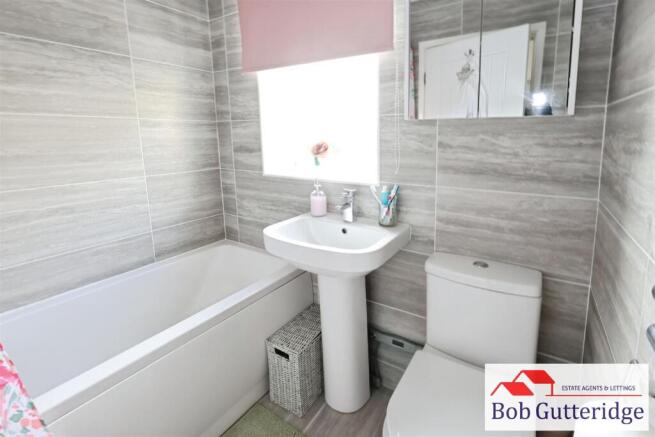 LUXURY FULLY TILED BATHROOM
