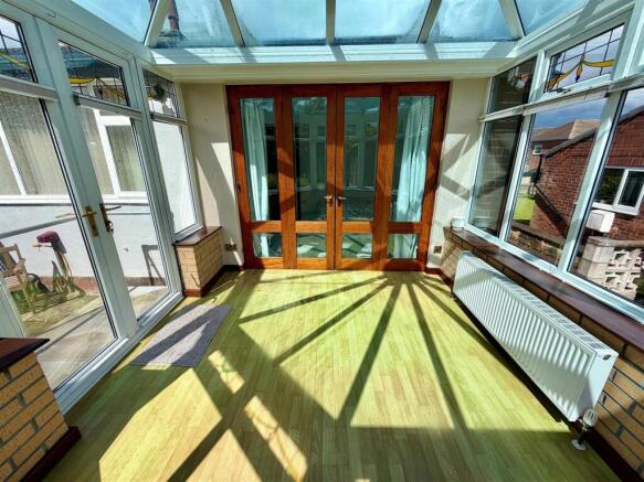 2 bed Semi-Detached Bungalow for sale Image 12