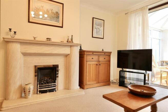 2 bed Detached Bungalow for sale Image 7