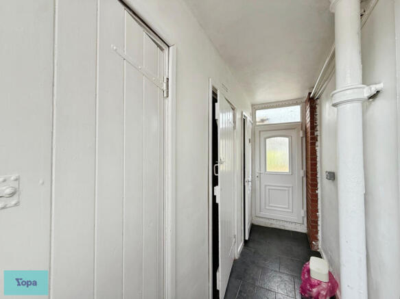 3 bed Semi-Detached for sale Image 12