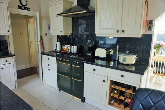 Kitchen / Breakfast