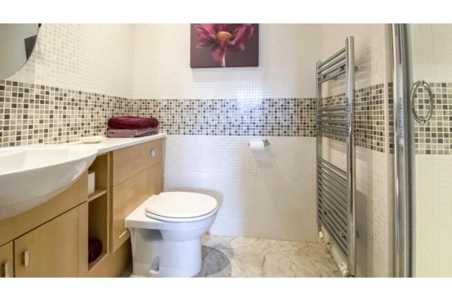 Master En-suite
