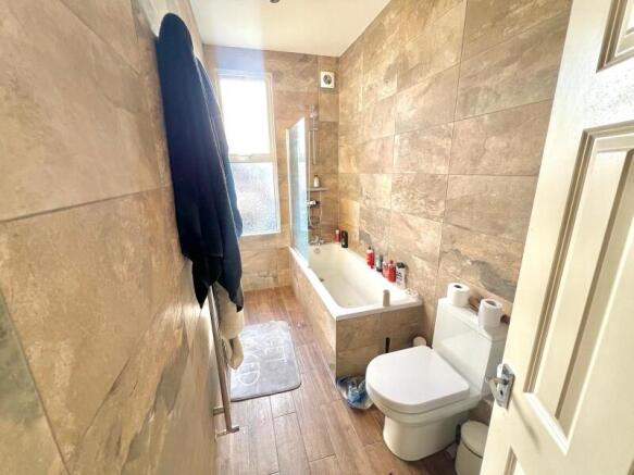 5 bed Terraced to rent Image 6