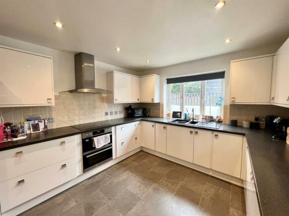 Kitchen Area.jpg