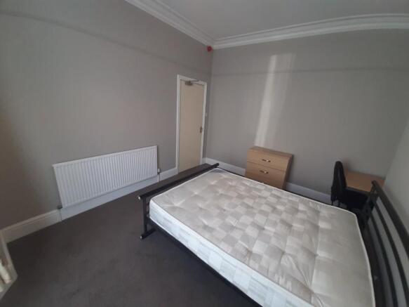 5 bed Terraced to rent Image 4