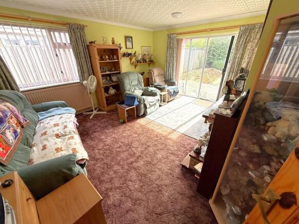 LIVING ROOM 1
