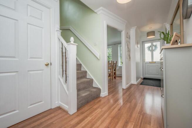 4 bed Detached for sale Image 7