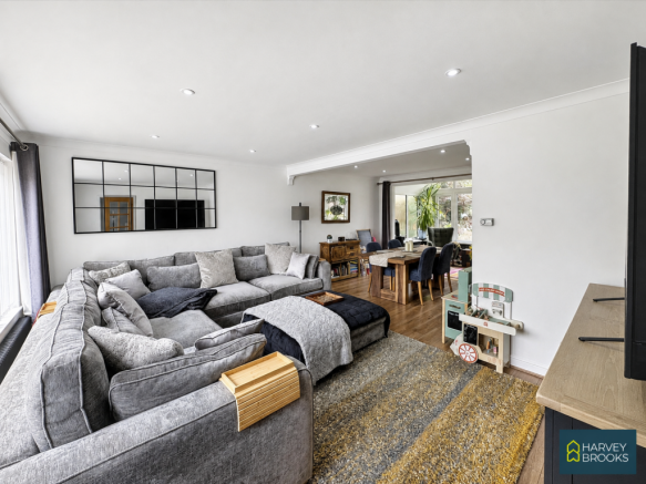 3 bed Detached for sale Image 4