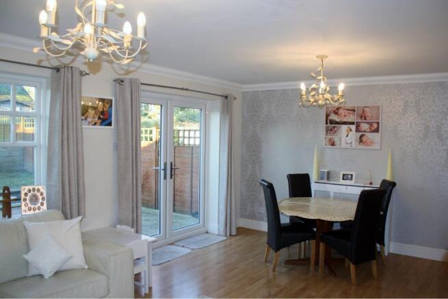 Lounge/Dining Room