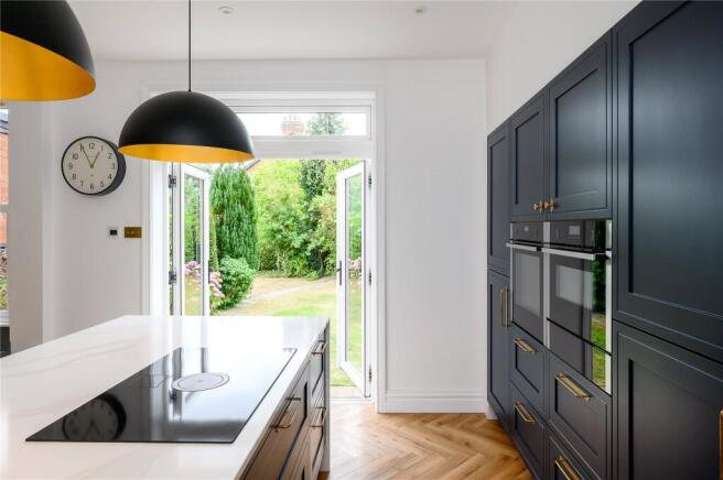 4 bed Semi-Detached for sale Image 10